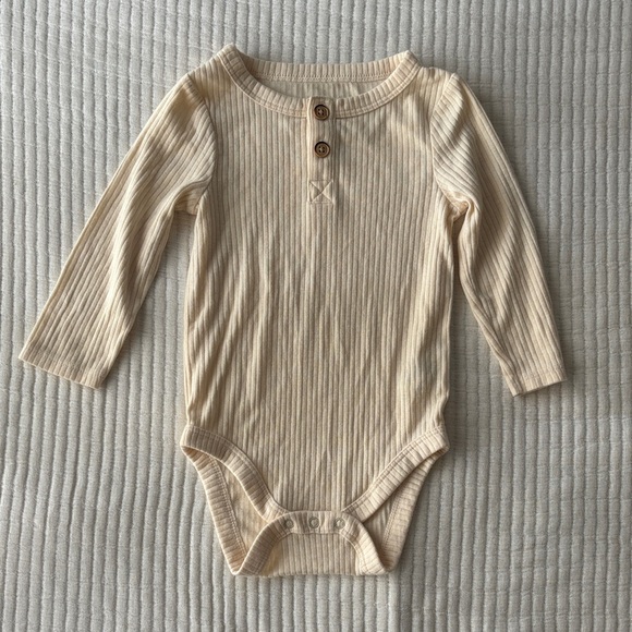 Cat and Jack Baby Orange and Cream Sun Pattern Bodysuit Set Size 6-9 Months - Picture 6 of 10